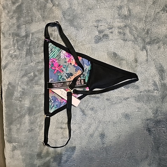 NWT Victoria's Secret flower print v-string thong - Picture 4 of 5